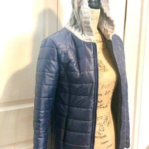 Puffy Jacket with sweater hood and trim details